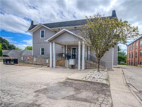 1123 Queenston Road, Cambridge, ON - Outdoor