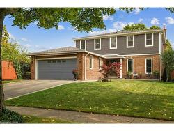 1923 Steepbank Crescent  Mississauga, ON L4X 1T9