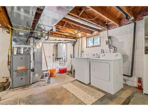 198 Homewood Avenue, Hamilton, ON - Indoor Photo Showing Laundry Room