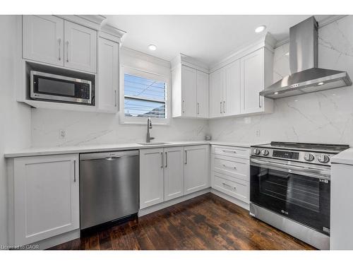 198 Homewood Avenue, Hamilton, ON - Indoor Photo Showing Kitchen With Upgraded Kitchen