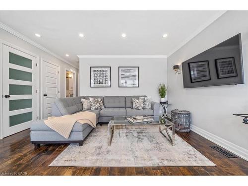 198 Homewood Avenue, Hamilton, ON - Indoor Photo Showing Living Room