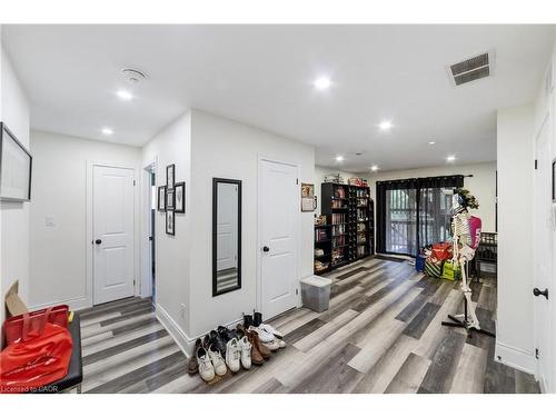 220 Caroline Street S, Hamilton, ON 