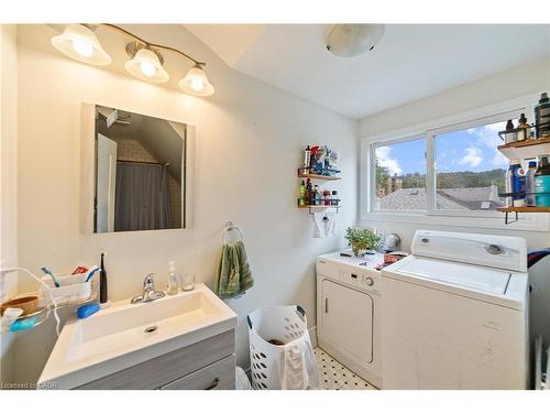 220 Caroline Street S, Hamilton, ON 