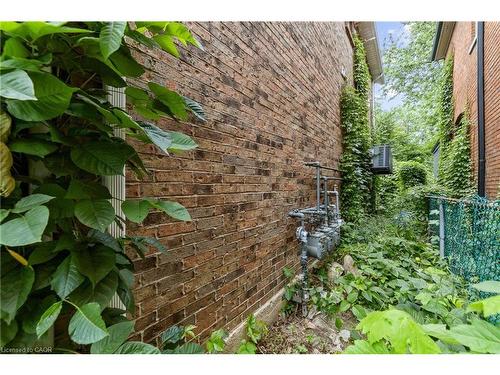 220 Caroline Street S, Hamilton, ON 