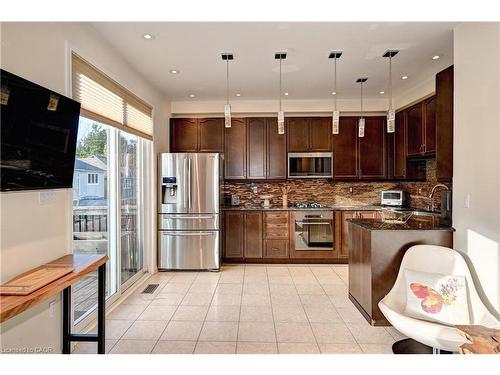 150 Holland Circle, Cambridge, ON - Indoor Photo Showing Kitchen With Stainless Steel Kitchen With Upgraded Kitchen