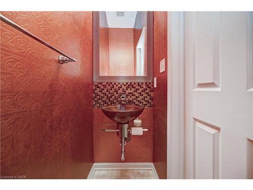 150 Holland Circle, Cambridge, ON - Indoor Photo Showing Other Room