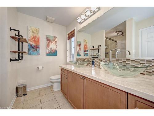 150 Holland Circle, Cambridge, ON - Indoor Photo Showing Bathroom
