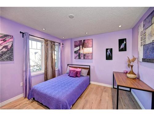 150 Holland Circle, Cambridge, ON - Indoor Photo Showing Bedroom