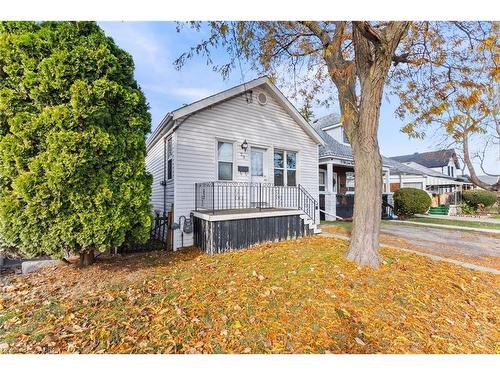 23 Wexford Avenue N, Hamilton, ON - Outdoor With Deck Patio Veranda