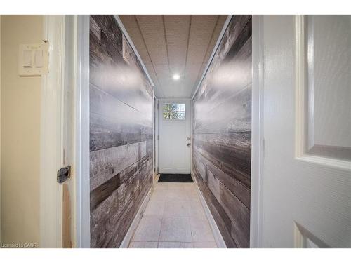 23 Wexford Avenue N, Hamilton, ON - Indoor