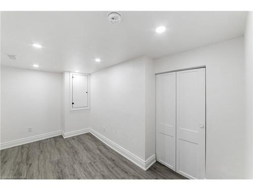 27 Melrose Avenue S, Hamilton, ON - Indoor Photo Showing Other Room