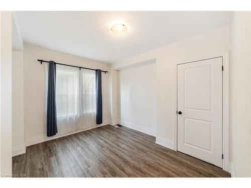 27 Melrose Avenue S, Hamilton, ON - Indoor Photo Showing Other Room
