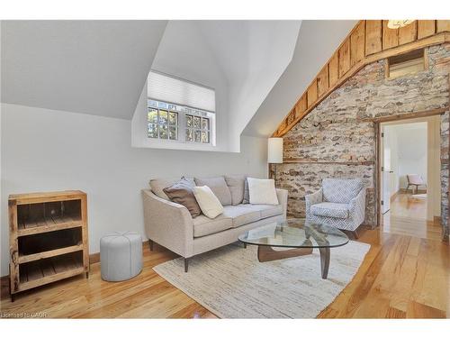 17 The Kirksway, Kitchener, ON - Indoor Photo Showing Living Room