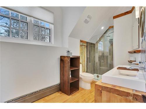 17 The Kirksway, Kitchener, ON - Indoor Photo Showing Bathroom