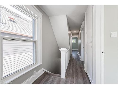 354 Cumberland Avenue, Hamilton, ON - Indoor Photo Showing Other Room