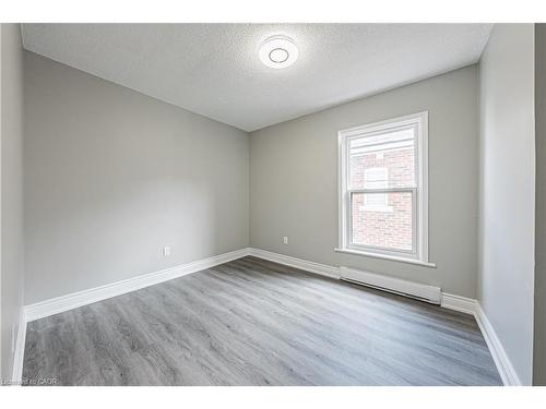 354 Cumberland Avenue, Hamilton, ON - Indoor Photo Showing Other Room