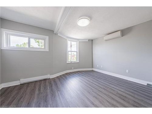 354 Cumberland Avenue, Hamilton, ON - Indoor Photo Showing Other Room