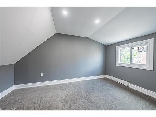 354 Cumberland Avenue, Hamilton, ON - Indoor Photo Showing Other Room