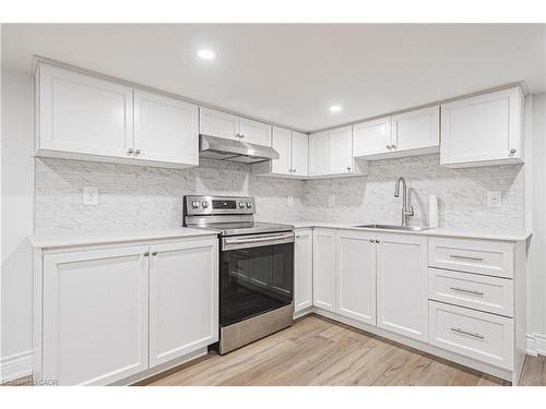 354 Cumberland Avenue, Hamilton, ON - Indoor Photo Showing Kitchen With Upgraded Kitchen