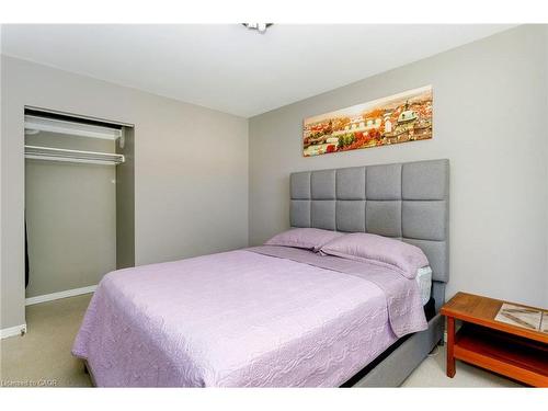 2339 Hixon Street, Oakville, ON - Indoor Photo Showing Bedroom