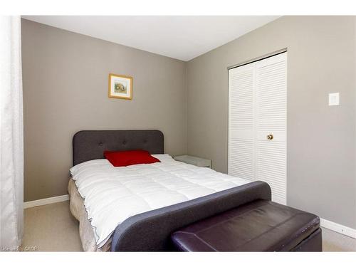 2339 Hixon Street, Oakville, ON - Indoor Photo Showing Bedroom