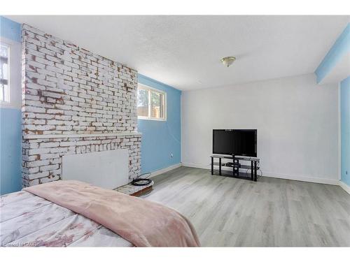 2339 Hixon Street, Oakville, ON - Indoor Photo Showing Bedroom