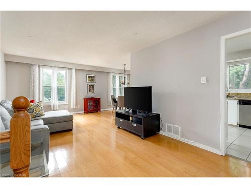 2339 Hixon Street, Oakville, ON - Indoor Photo Showing Living Room