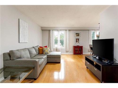 2339 Hixon Street, Oakville, ON - Indoor Photo Showing Living Room
