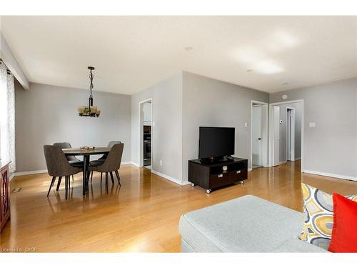 2339 Hixon Street, Oakville, ON - Indoor Photo Showing Living Room