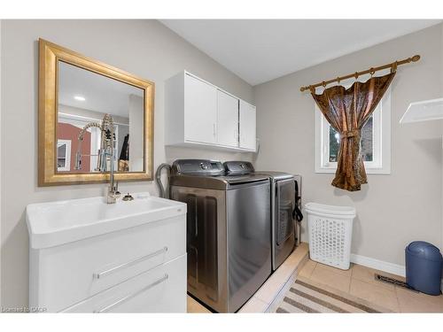 114 Armour Crescent, Hamilton, ON - Indoor Photo Showing Laundry Room