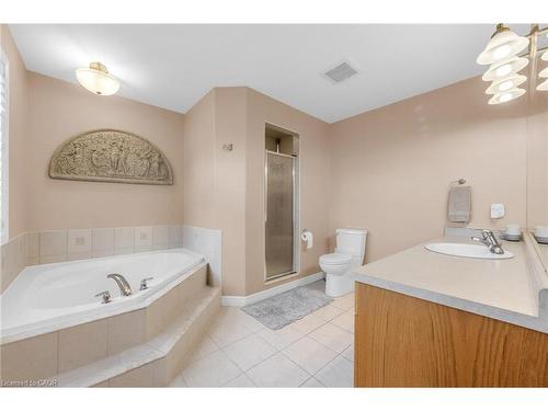 114 Armour Crescent, Hamilton, ON - Indoor Photo Showing Bathroom