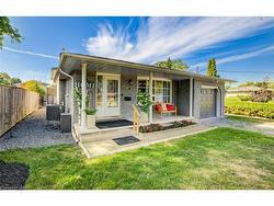 4 Jill Court  St. Catharines, ON L2S 1A6