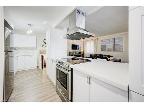 4 Jill Court, St. Catharines, ON - Indoor Photo Showing Kitchen