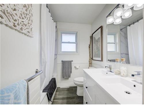 4 Jill Court, St. Catharines, ON - Indoor Photo Showing Bathroom