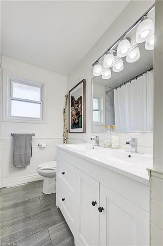 4 Jill Court, St. Catharines, ON - Indoor Photo Showing Bathroom
