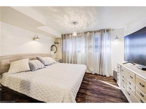 4 Jill Court, St. Catharines, ON - Indoor Photo Showing Bedroom