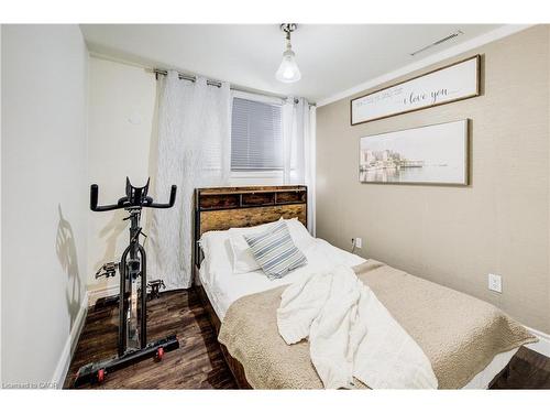 4 Jill Court, St. Catharines, ON - Indoor Photo Showing Bedroom