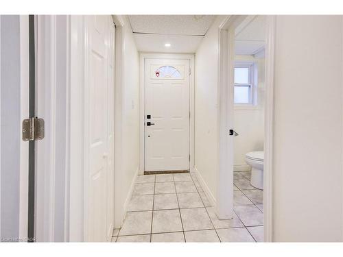 4 Jill Court, St. Catharines, ON - Indoor