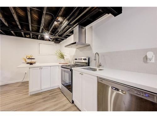 4 Jill Court, St. Catharines, ON - Indoor Photo Showing Kitchen