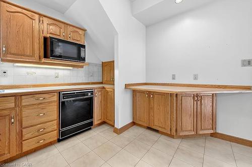 80 Tyrone Drive, Hamilton, ON - Indoor Photo Showing Kitchen