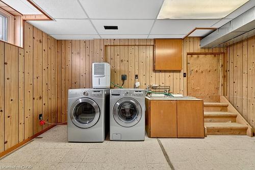 80 Tyrone Drive, Hamilton, ON - Indoor Photo Showing Laundry Room