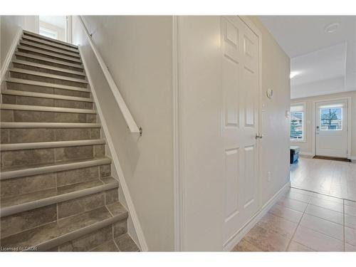 E7-70 Willowrun Drive, Kitchener, ON - Indoor Photo Showing Other Room