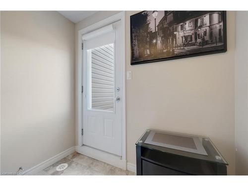 E7-70 Willowrun Drive, Kitchener, ON - Indoor Photo Showing Other Room