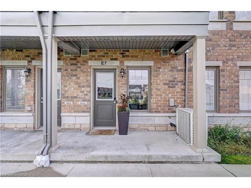 E7-70 Willowrun Drive, Kitchener, ON - Outdoor