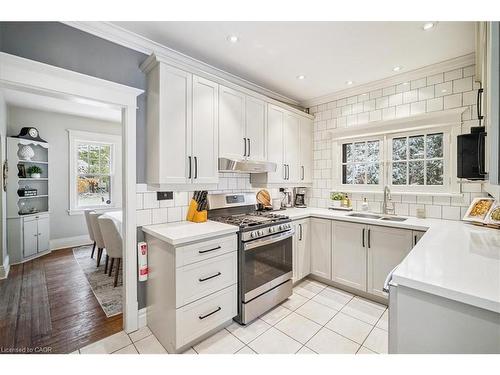 263 Hart Avenue, Burlington, ON - Indoor Photo Showing Kitchen