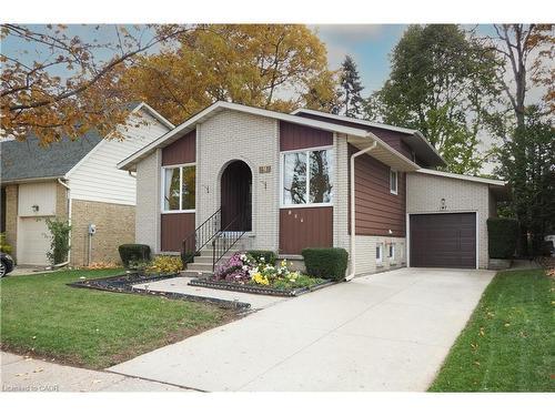 197 Wedgewood Drive, Cambridge, ON - Outdoor With Facade