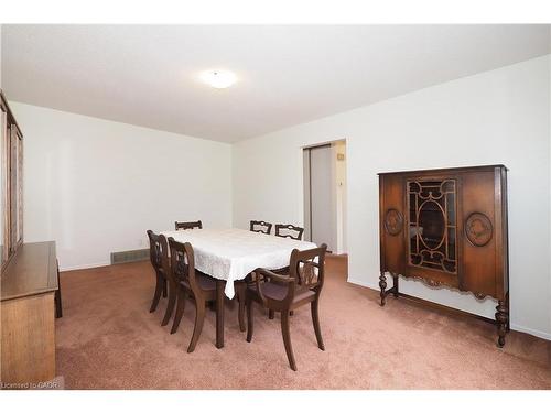 197 Wedgewood Drive, Cambridge, ON - Indoor Photo Showing Dining Room