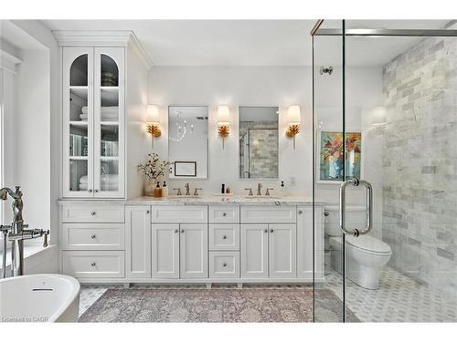 112 Chedoke Avenue, Hamilton, ON - Indoor Photo Showing Bathroom