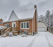 76 Brentwood Avenue  Kitchener, ON N2H 2C8