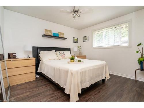 55 Ramblewood Way, Kitchener, ON - Indoor Photo Showing Bedroom